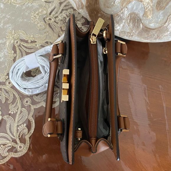 Michael Kors MD messenger MOTT bag - Picture 4 of 9